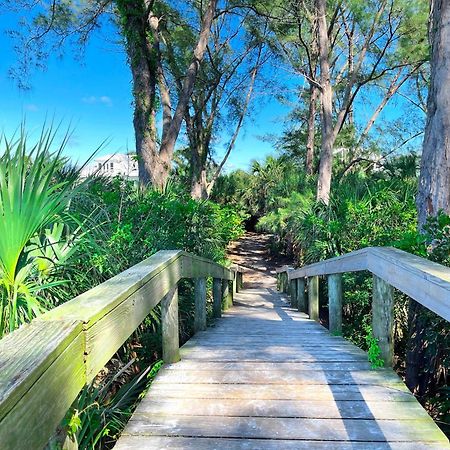 Anna Maria Island Runaway Tropical Dream-One Minute Walk To The Beach-Heated Pool Bradenton Beach Esterno foto