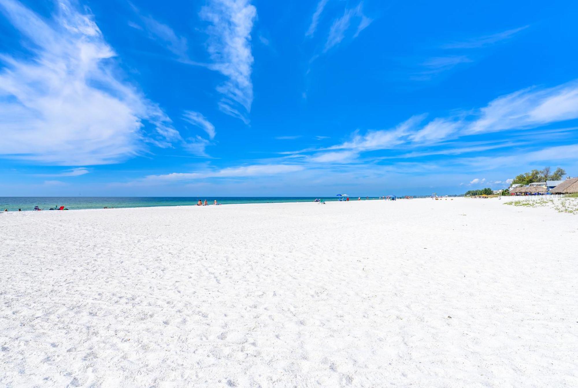 Anna Maria Island Runaway Tropical Dream-One Minute Walk To The Beach-Heated Pool Bradenton Beach Esterno foto