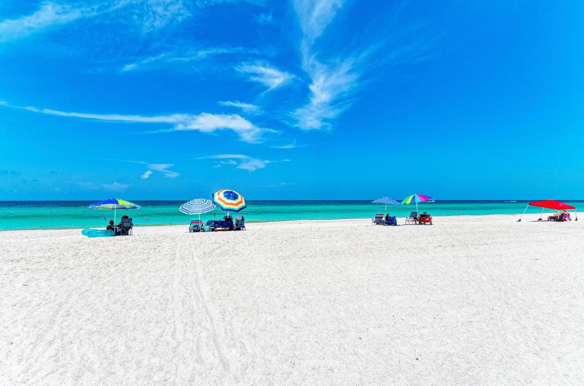 Anna Maria Island Runaway Tropical Dream-One Minute Walk To The Beach-Heated Pool Bradenton Beach Esterno foto