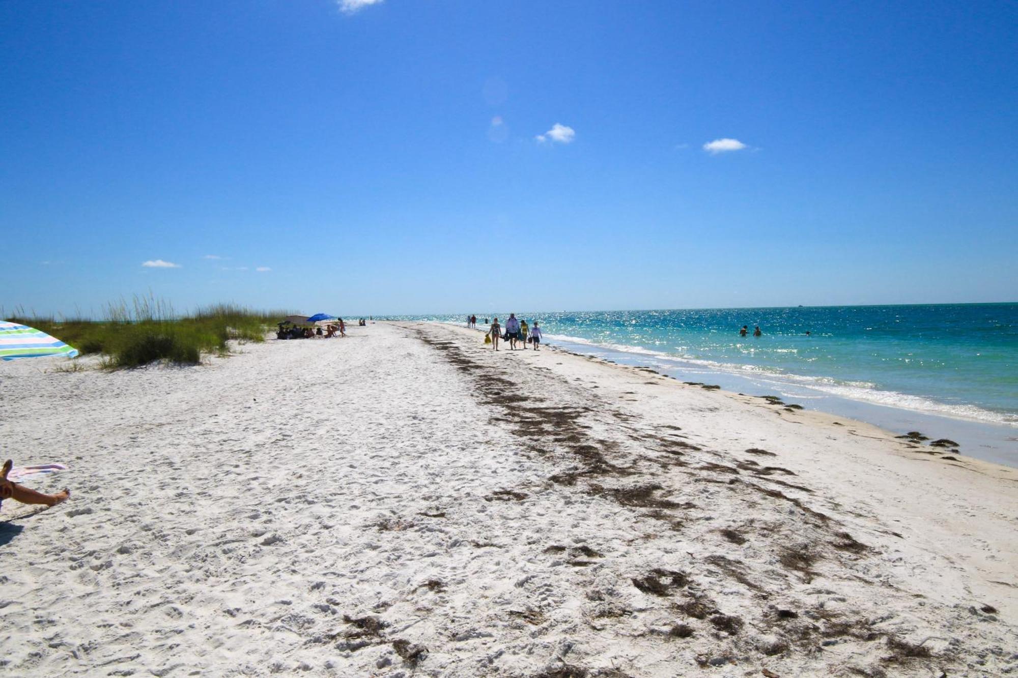 Anna Maria Island Runaway Tropical Dream-One Minute Walk To The Beach-Heated Pool Bradenton Beach Esterno foto