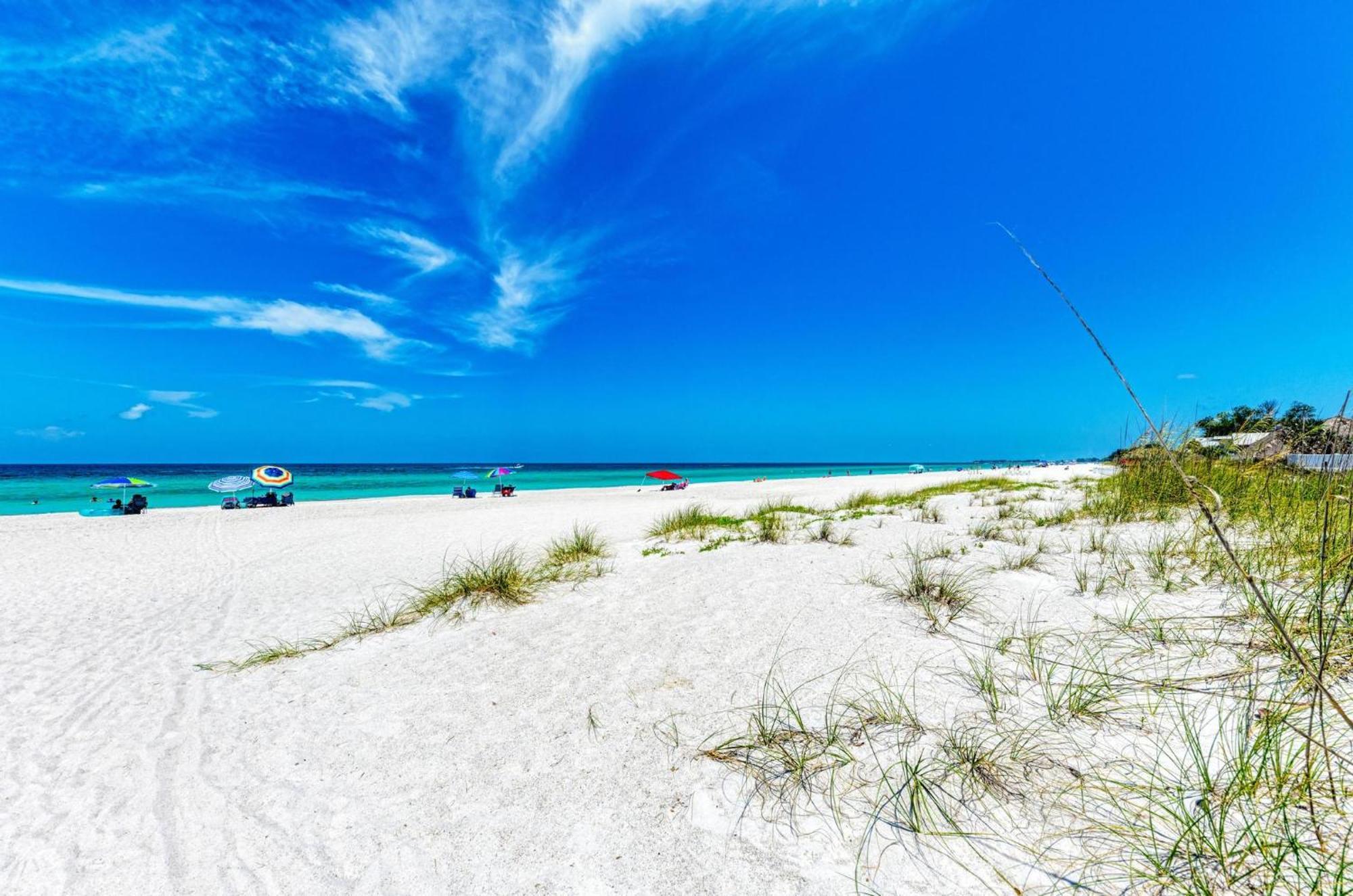 Anna Maria Island Runaway Tropical Dream-One Minute Walk To The Beach-Heated Pool Bradenton Beach Esterno foto