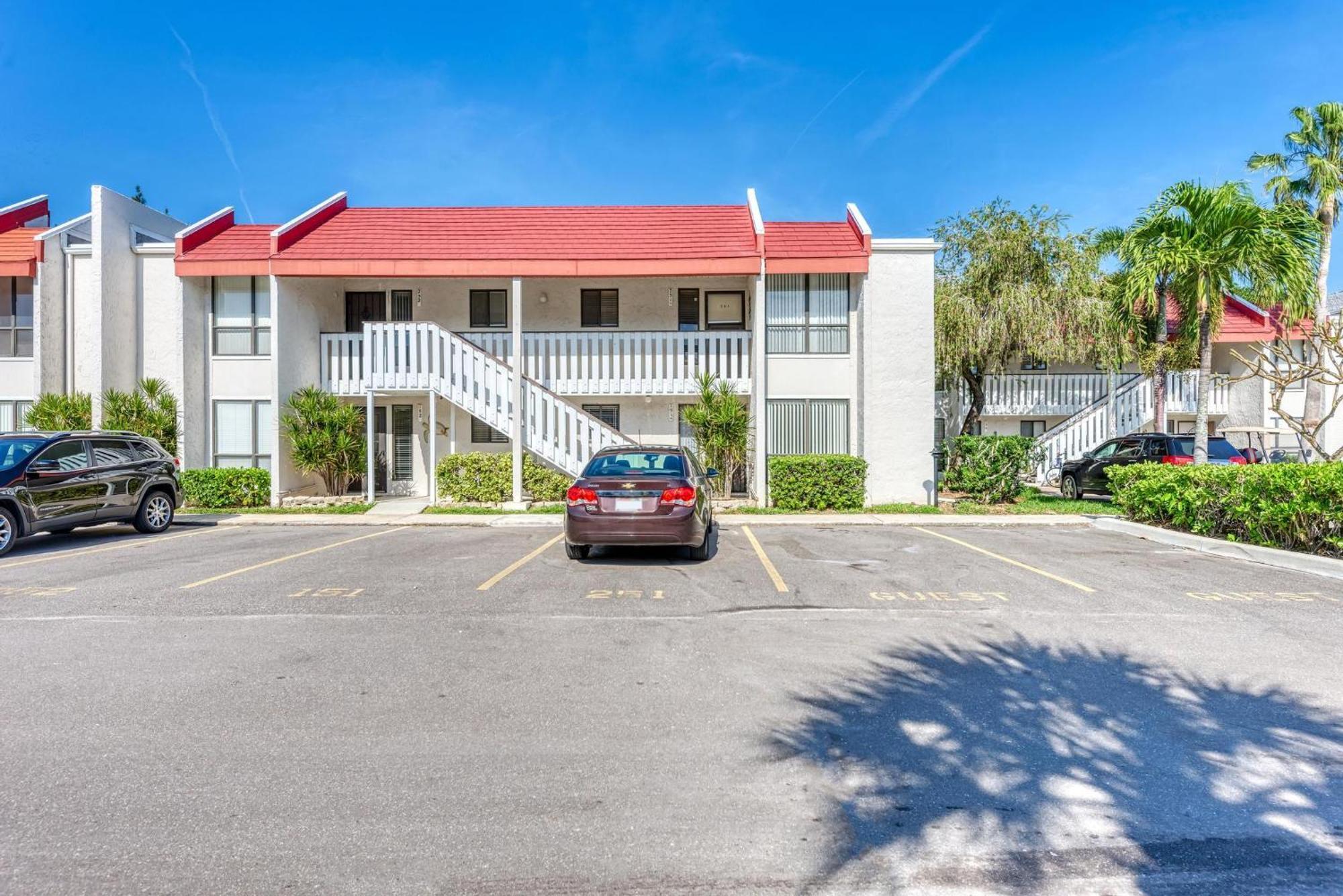 Anna Maria Island Runaway Tropical Dream-One Minute Walk To The Beach-Heated Pool Bradenton Beach Esterno foto