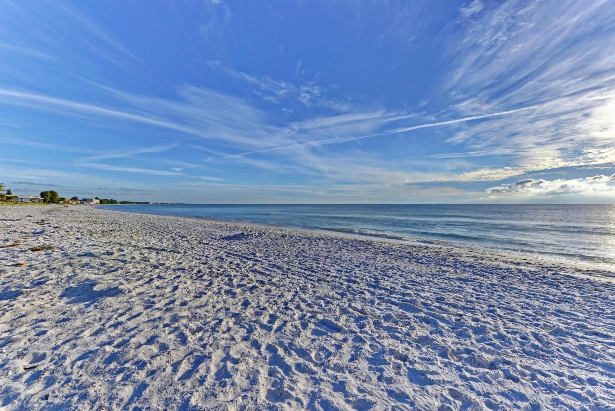 Anna Maria Island Runaway Tropical Dream-One Minute Walk To The Beach-Heated Pool Bradenton Beach Esterno foto